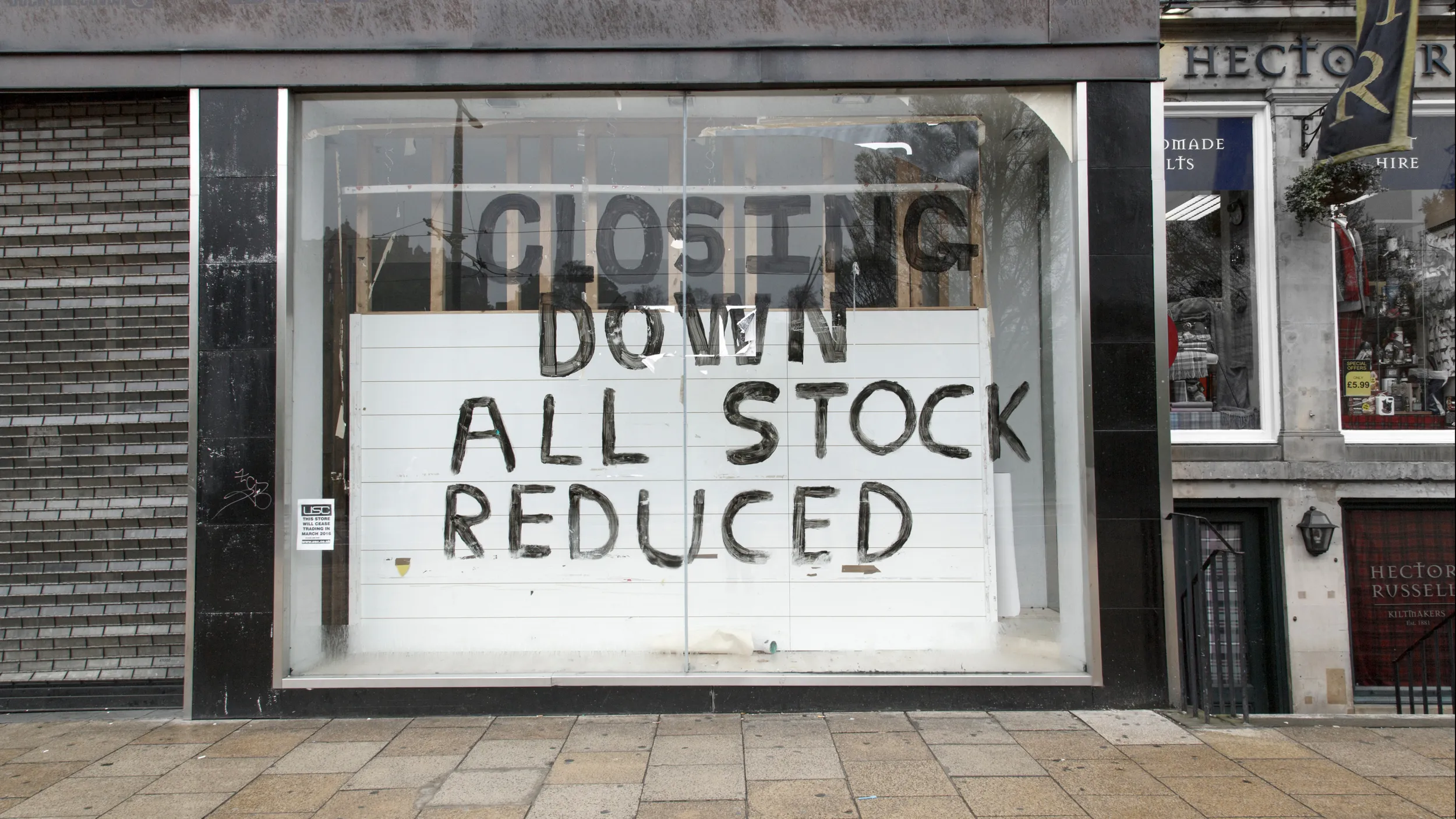 PB 013 01 Town Centres Closed Shop